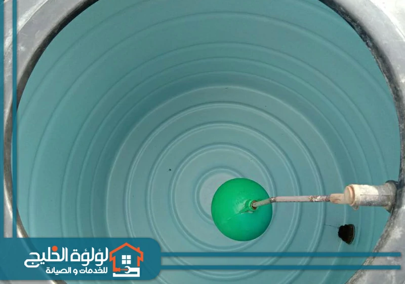 أرخص شركة تنظيف خزانات في دبي 0588419951 لؤلؤة الخليج يقوم الفني بتطهير الخزانات بدقة عالية، مع التأكد من الوصول لكل زاوية لضمان نظافة مثالية.