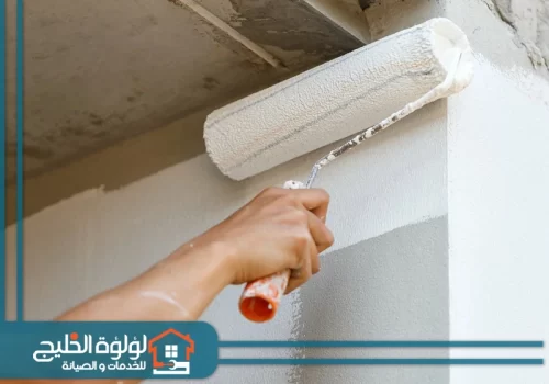 صباغ شاطر في الشارقة 0588419951 لؤلؤة الخليج يضمن الفني صبغًا متقنًا باستخدام معدات عالية الجودة ومكيّفة تضمن نعومة ولمعان الدهان.